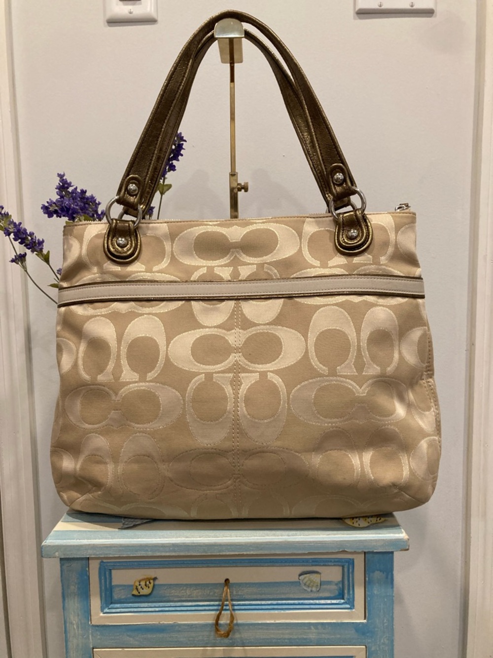 Coach Poppy Signature Metallic Glam Tote - Picture 6 of 12